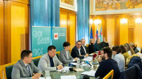 novinarska Leto gospdoarstva napoved dogodkov izjave 