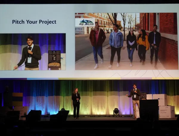 Zoja Potočnik in Sebastian Fischer na natečaju Pitch Your Project 2025