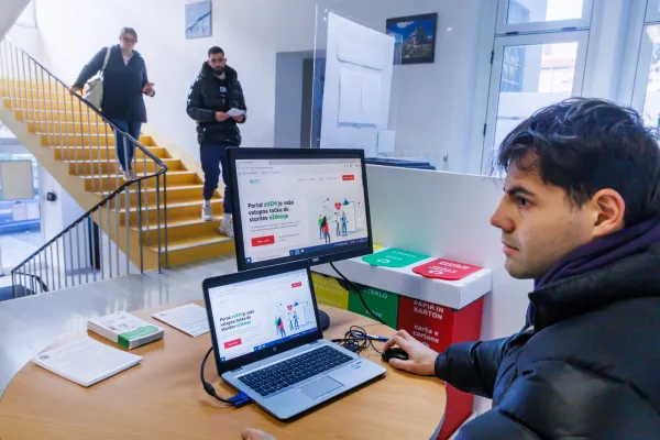 Bodo zdravniki z novim sistemom &scaron;e hoteli sprejemati bolnike v živo?