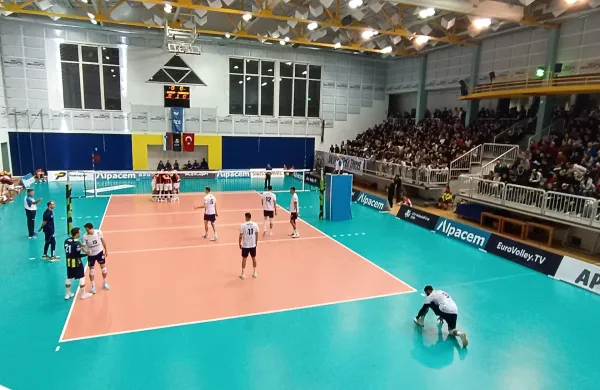 Fenerbahče Alpacem odbojka