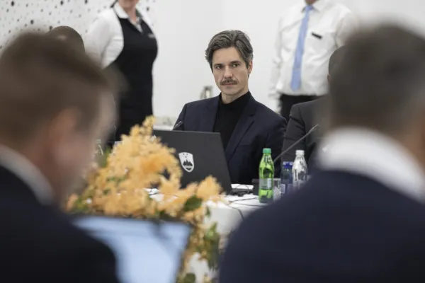 Minister za delo, družino, socialne zadeve in enake mžznosti Luka Mesec.