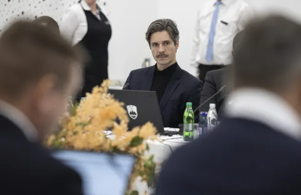 Minister za delo, družino, socialne zadeve in enake mžznosti Luka Mesec.