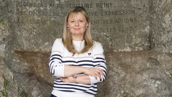 Pogovor z dr. Katjo Mihurko o vplivu in dedi&scaron;čini Zofke Kveder ter o generaciji žensk, ki so premikale meje možnega