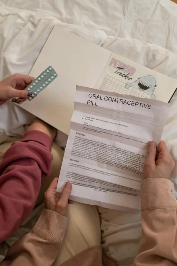 Domača lekarna naj bo varna, pregledna in pripravljena za čas bolezni