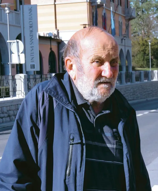 Tomo &Scaron;ajn------Silvakronika #tri kolone