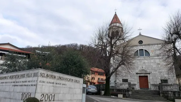 Solkanska oljenka kot simbol miru in priča kr&scaron;čanstva na Gori&scaron;kem