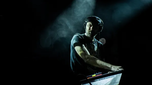 Gautier Serre že več kot dve desetletji ustvarja glasbo v sklopu projekta Igorrr.