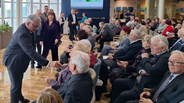 80 let ZDUS Zveza dru&scaron;tev upokojencev Slovenije, srečanje Hotel Delfin Izola, 30.1.2026