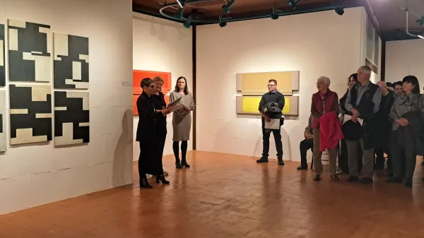 Projekt Dodekafonija se je uresničil kot pot, ki povezuje tri institucije, dejavne na področju sodobne umetnosti.