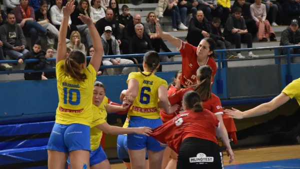 Koprčanke zdržale do polčasa, zmaga Ajdovcev, poraz Koprčanov