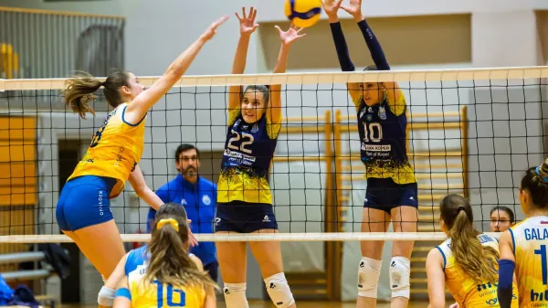 Koper, 22.11.2025OS Koper, Odbojka, Prva liga zenske, Luka Koper Volley - Gen-I Volley Nova GoricaFoto:Tomaz Primozic/FPA