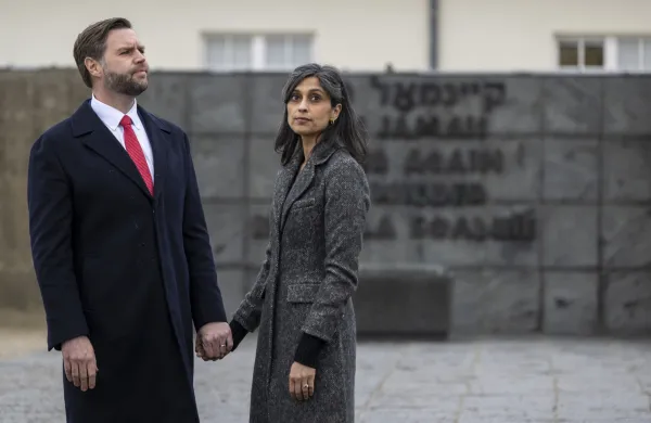 Podpredsednik ZDA JD Vance in soproga Usha Chilukuri Vance