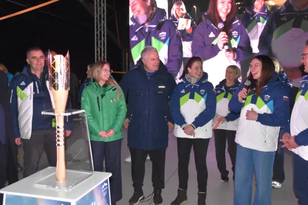 olimpijska bakla nova gorica andreja slokar