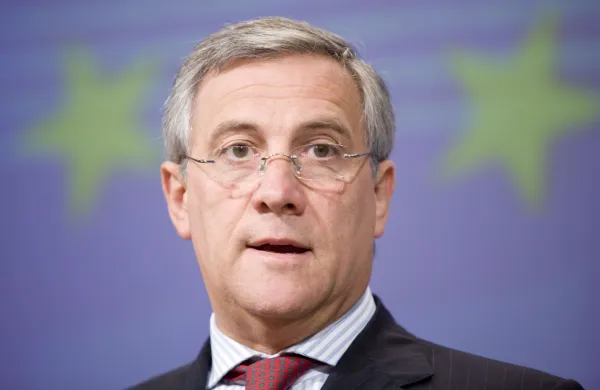 Belgija, Bruselj. Evropska komisija je predstavila dve odlocitvi o drzavnih pomoceh, in sicer za letalski druzbi Olympic Airlines in Olympic Airways. Novi evropski komisar za promet Antonio Tajani. Foto: Thierry Monasse/STA