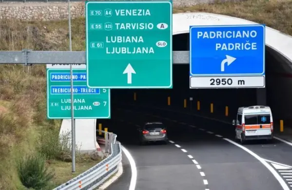 Predor Padriče proti Krasu bo zaradi vzdrževalnih del zaprt vse do 26. marca.