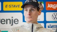 Ljubljana, Kristalna palaca.Novinarska konferenca reprezentance v smucarskih skokih po vrnitvi s skandinavske turneje.Smucarski skakalec Domen Prevc.