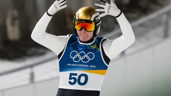 Italija, Predazzo.Zimske olimpijske igre 2026.Smucarski skoki, moska tekma na srednji skakalnici.Slovenski skakalec Domen Prevc.