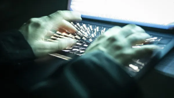 Prevedli so orodje za preprečevanje &scaron;irjenja intimnih posnetkov mladostnikov