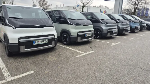 Začetna cena za potni&scaron;ko verzijo je postavljena na 41.599 evrov, medtem ko je tovorni PV5 &scaron;e za dva tisočaka cenej&scaron;i.