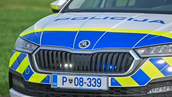 policija policijski avto