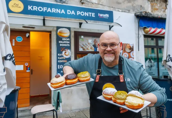 "Krofe pripravljamo in cvremo, vse dokler zmoremo"