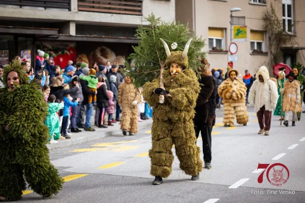 Jubilej, a Pust jih je lomil