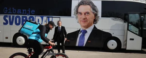 Ljubljana.Gibanje Svoboda je ob zacetku kampanje predstavilo avtobus Svobode, s katerim bodo kandidati stranke obiskovali kraje po Sloveniji in predstavljali volilni program.