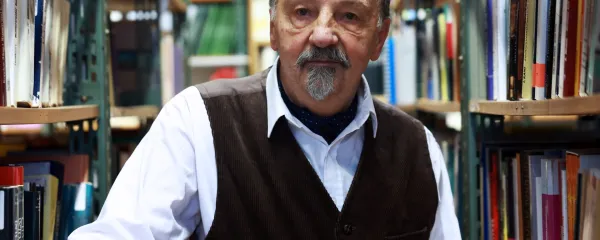 dr. Janez Vrečko kosovelolog