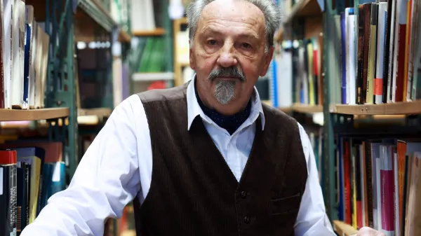 dr. Janez Vrečko kosovelolog