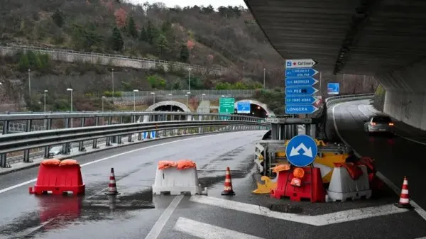 Padri&scaron;ki predor je spet odprt, potem ko so ga 12. februarja zaprli zaradi vzdrževalnih del. 