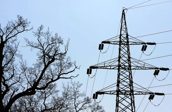 Ljubljana. Daljnovod, ћice, elektrika, energija. Foto: Domen Groegl/STA Arhiv STA------Ilonagnweb