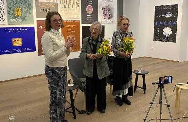 Japonski kipar je prepeval &ldquo;Moj očka ima konjička dva&rdquo;