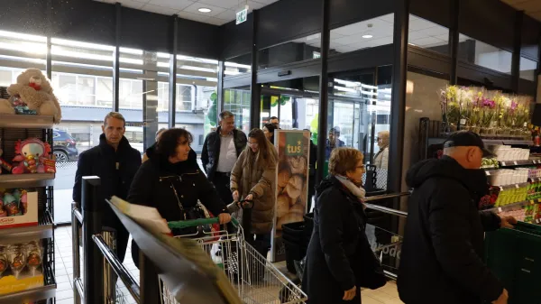Tu&scaron; v Kopru odprl nov supermarket