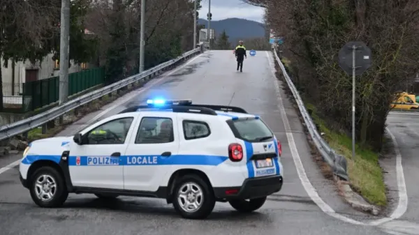 Most, ki povezuje Bane s pokrajinsko cesto &scaron;t. 1, je zaprt.