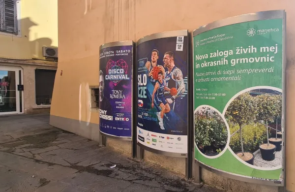 (DVOJEZIČNOST) Nič več razlik v velikosti in debelini pisave