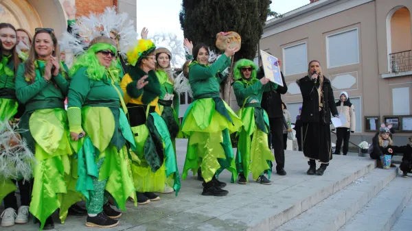 Pustna povorka v &Scaron;empetru