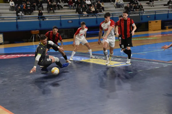 Dvoranski nogomet Ajdov&scaron;čina strel Tilen Leban Oplast obramba Mark Birsa Avtocenter Crono