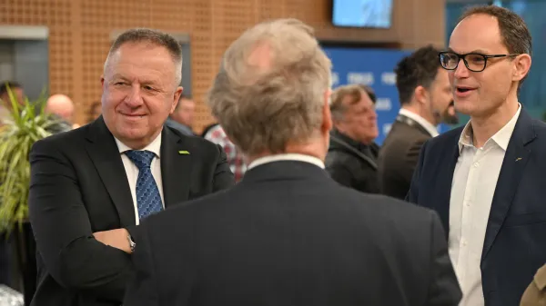 Zakaj je Anže Logar zamolčal skoraj 80 tisoč evrov dodatnih prilivov iz nekdanje Počival&scaron;kove stranke? Ker ti dokazujejo, kako velik del finančnih sredstev za kampanjo mu je pomagala zagotoviti SDS.