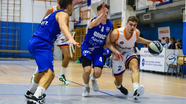 Plama in Gorica razred zase, tudi mornarji za napredovanje