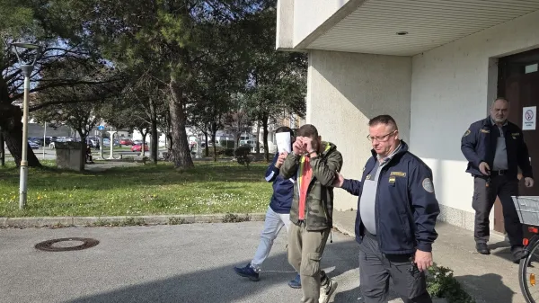 Bolgara nista priznala krivde za kraje z grobov