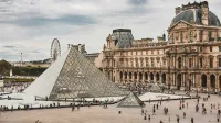 louvre pariz