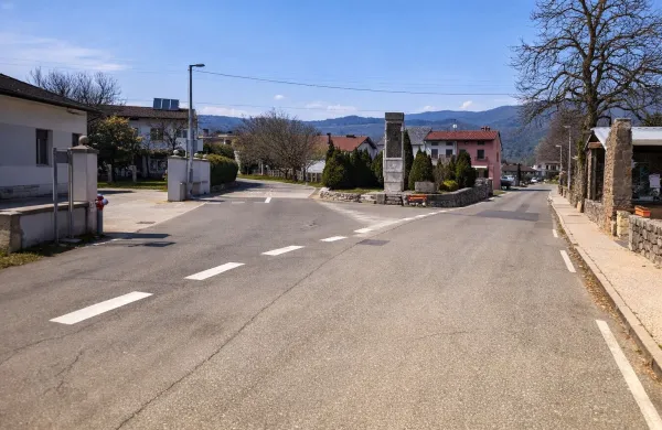 Preuredili bodo nevarno križi&scaron;če in prestavili postajali&scaron;če