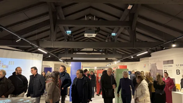 Moderna arhitektura kot prostor različnih kolektivnih spominov