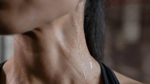 Ostarin se lahko prena&scaron;a tudi prek znoja. Znanstvenik, ki ga je odkril, več časa porabi za to, da ljudi odvrača od njegove uporabe, kot za spodbujanje njegove medicinske rabe.