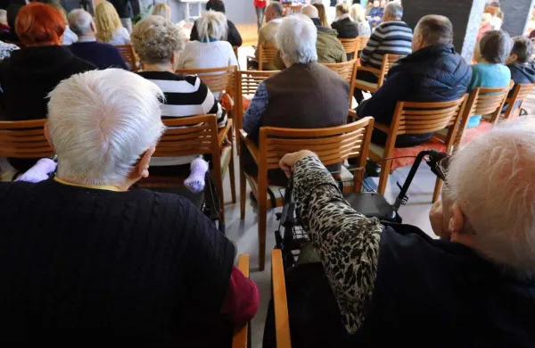 upokojenci, dolgotrajna oskrbe