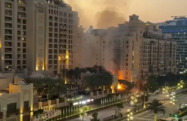 Dubaj je bil danes tarča iranskih raketnih izstrelkov.