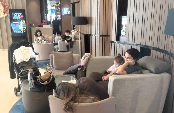 (REPORTAŽA) Ko dopust v Dubaju postane nočna mora