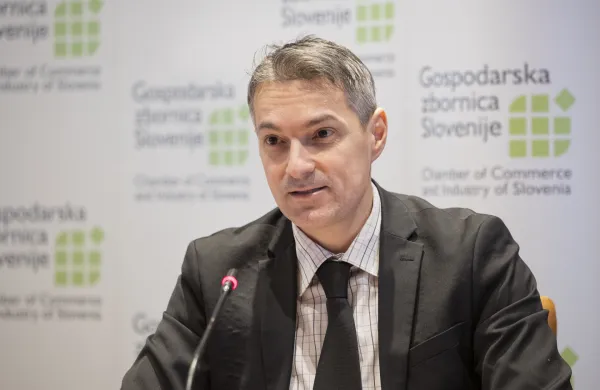 Glavni ekonomist in vodja analitske sluzbe GZS Bojan Ivanc.