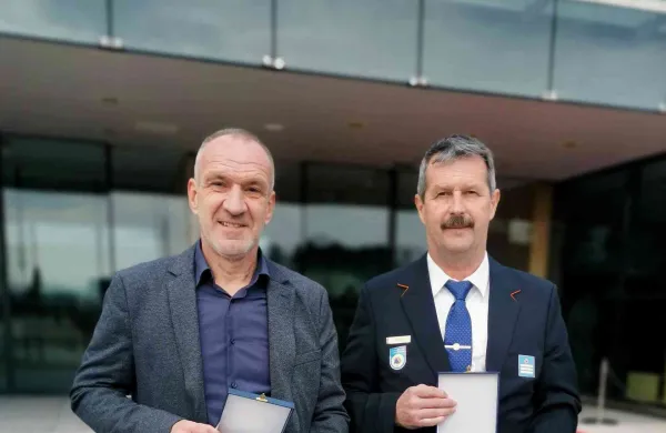 Dva Primorca med prejemniki drugega najvi&scaron;jega priznanja civilne za&scaron;čite
