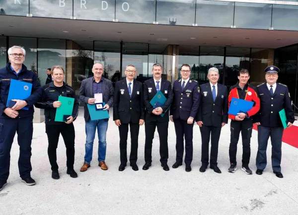 Dva Primorca med prejemniki drugega najvi&scaron;jega priznanja civilne za&scaron;čite